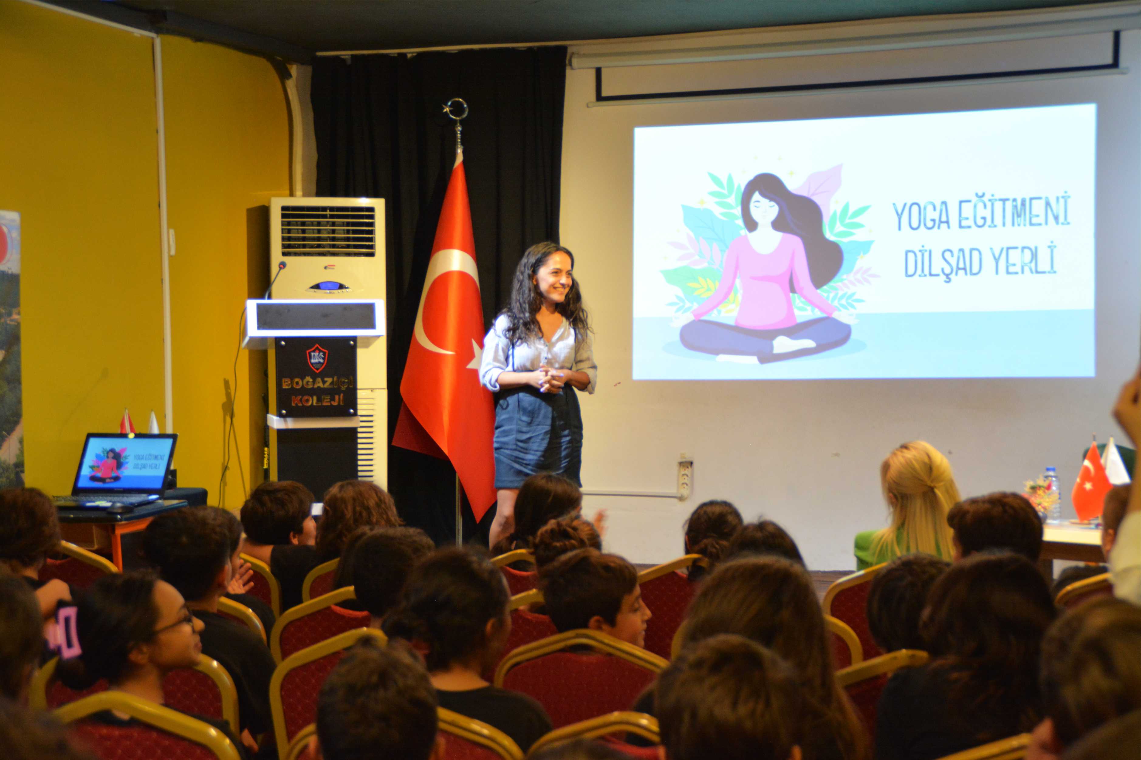 Yoga eğitmeni Dilşad YERLİ 